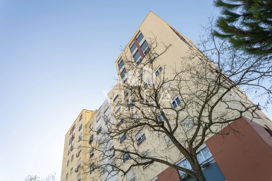 Apartamento T3 para Venda em Caparica e Trafaria Foto 4