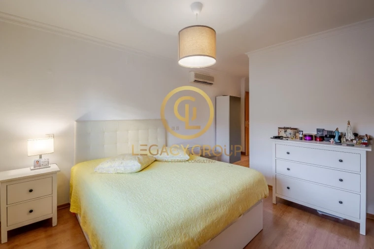 Apartamento T2 para Venda em Portimão Foto 12