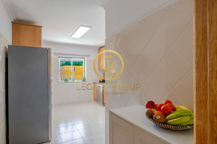 Apartamento T2 para Venda em Portimão Foto 6