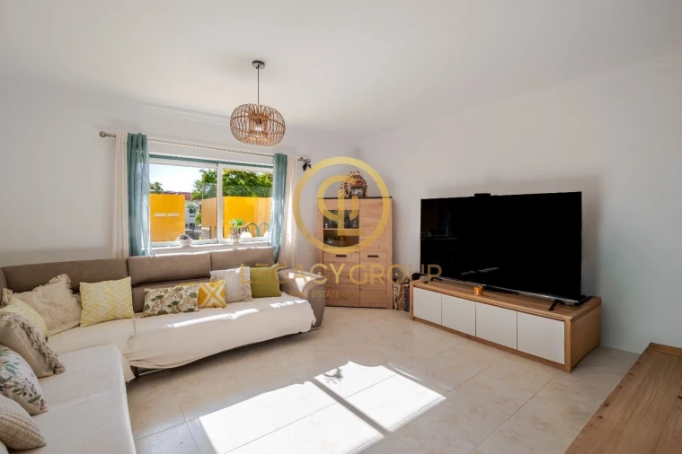 Apartamento T2 para Venda em Portimão Foto 3