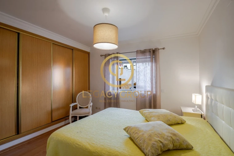 Apartamento T2 para Venda em Portimão Foto 11