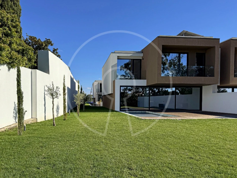 Moradia T5 para Venda em Cascais e Estoril Foto 1