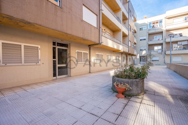 Apartamento T3 para Venda em Braga (Maximinos, Sé e Cividade) Foto 5