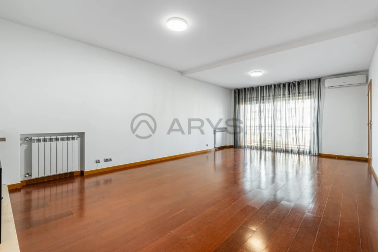 Apartamento T3 para Venda em São Vitor (Braga)