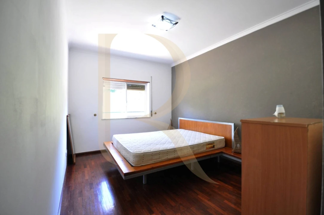 Apartamento T2 para Venda em Charneca de Caparica e Sobreda Foto 12