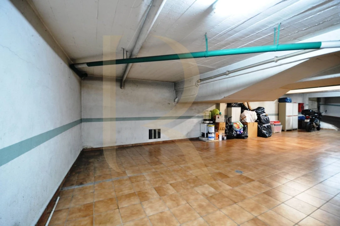 Apartamento T2 para Venda em Charneca de Caparica e Sobreda Foto 17