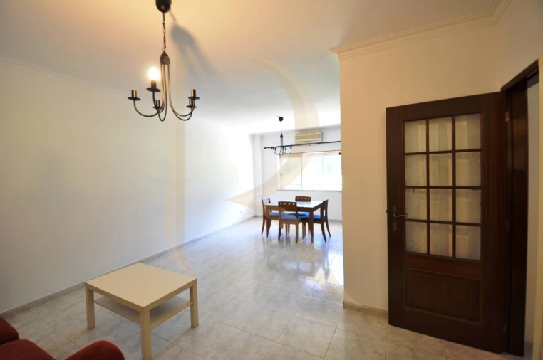 Apartamento T2 para Venda em Charneca de Caparica e Sobreda Foto 4