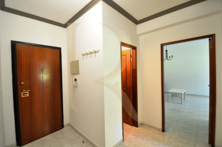 Apartamento T2 para Venda em Charneca de Caparica e Sobreda Foto 5