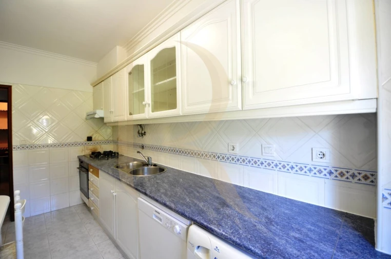 Apartamento T2 para Venda em Charneca de Caparica e Sobreda Foto 9