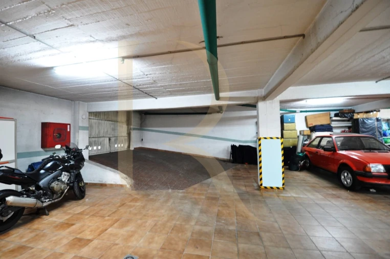 Apartamento T2 para Venda em Charneca de Caparica e Sobreda Foto 18