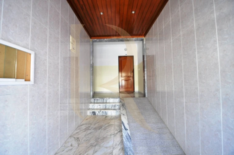 Apartamento T2 para Venda em Charneca de Caparica e Sobreda Foto 22