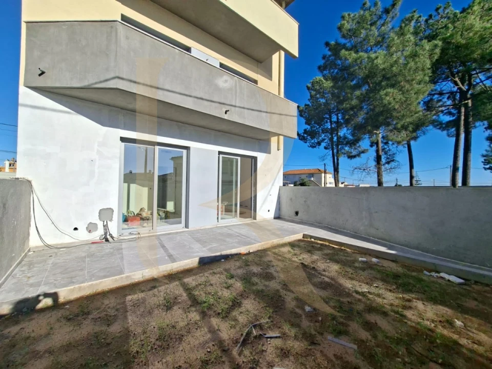 Apartamento T1 para Venda em Quinta do Conde Foto 18