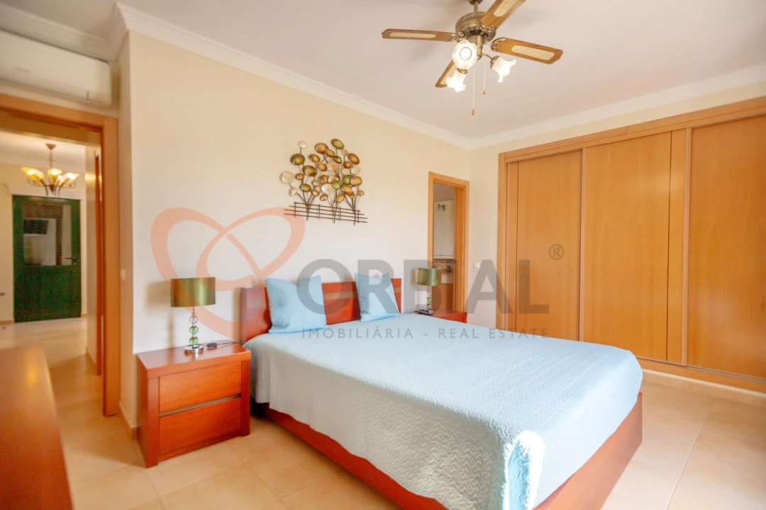 Moradia T4 para Venda em Ferreiras Foto 34