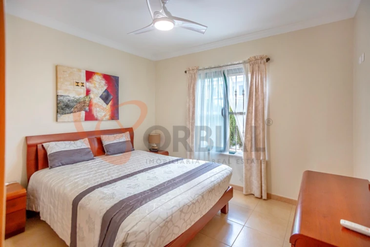 Moradia T4 para Venda em Ferreiras Foto 11