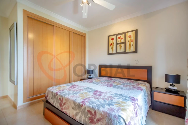 Moradia T4 para Venda em Ferreiras Foto 5