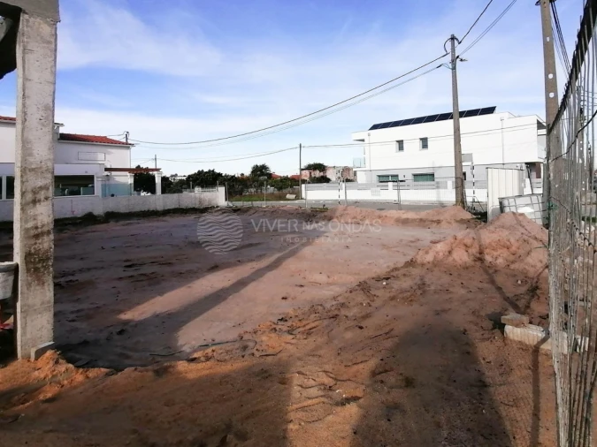 Moradia T3 para Venda em Fernao Ferro Foto 3