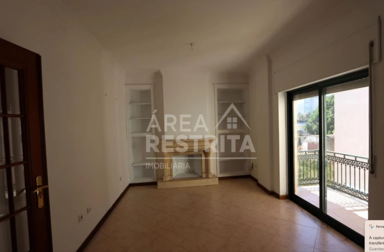 Apartamento T2 para Venda em Setubal (São Sebastião) Foto 3