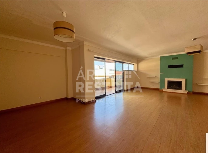 Apartamento T4 para Venda em Setubal (São Sebastião) Foto 4