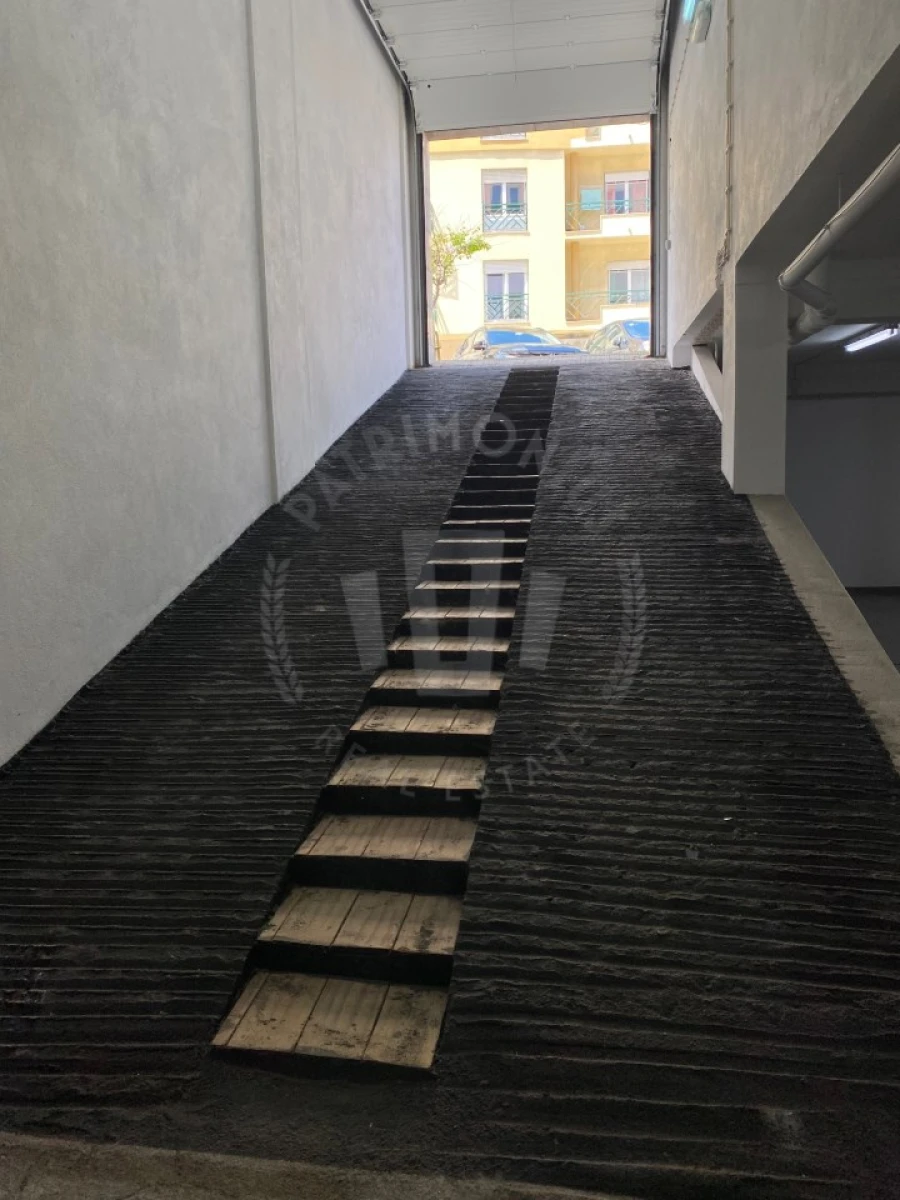 Garagem para Arrendamento em Sines Foto 6