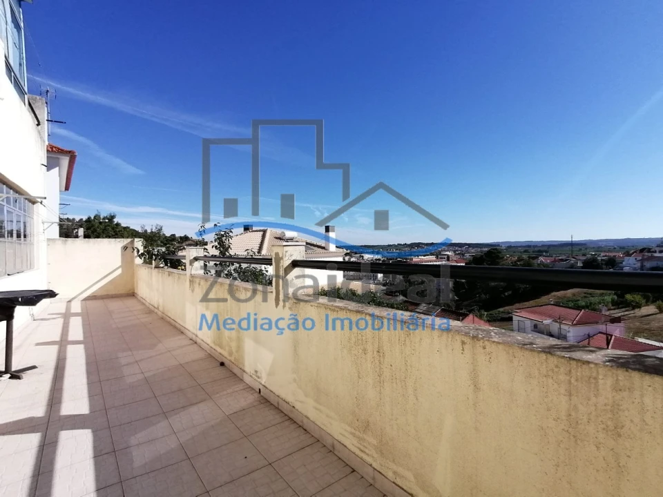 Moradia T4 para Venda em Alenquer (Santo Estêvão e Triana) Foto 17