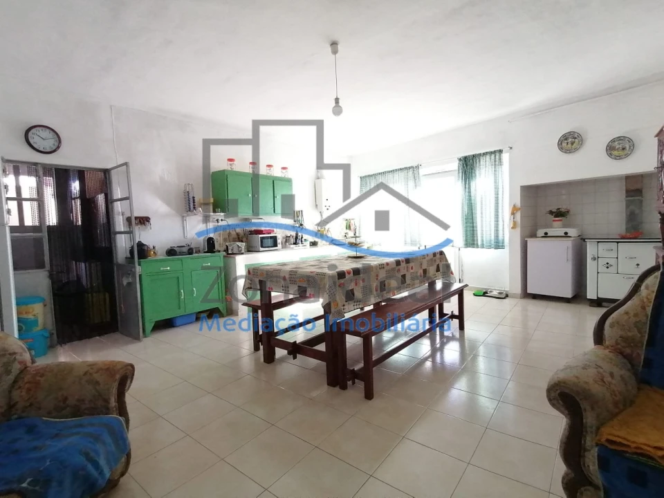 Moradia T4 para Venda em Alenquer (Santo Estêvão e Triana) Foto 4