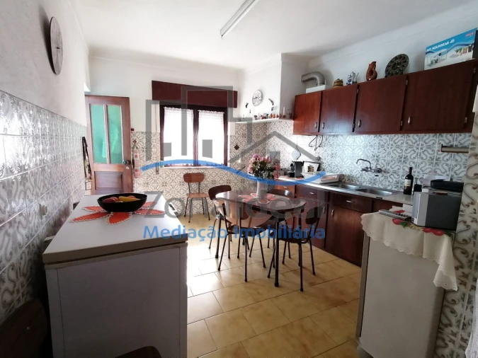 Moradia T4 para Venda em Alenquer (Santo Estêvão e Triana) Foto 6