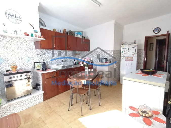 Moradia T4 para Venda em Alenquer (Santo Estêvão e Triana) Foto 7