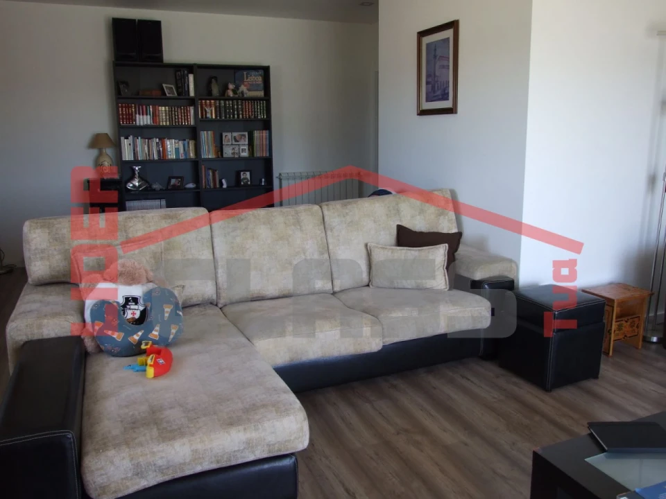 Moradia T3 para Venda em Torre de D. Chama Foto 7