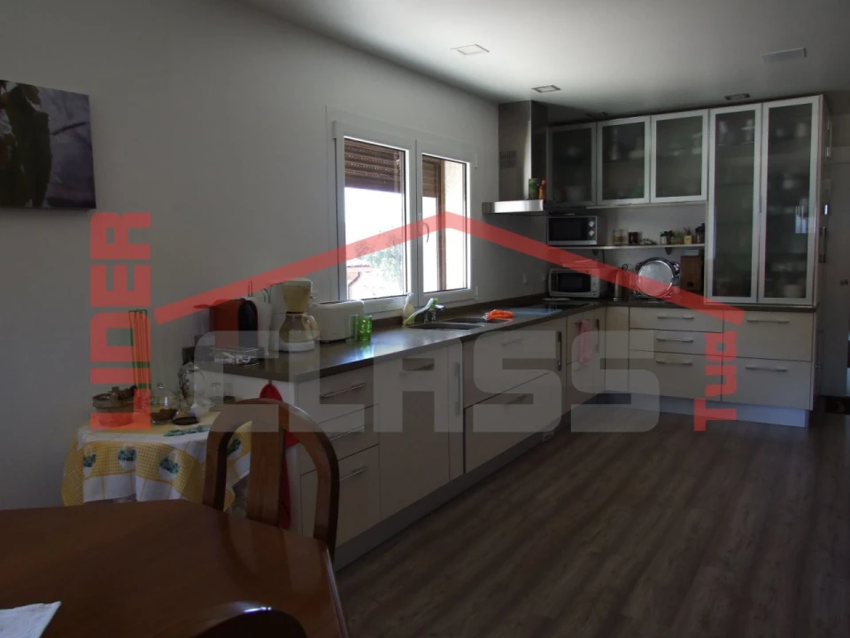 Moradia T3 para Venda em Torre de D. Chama Foto 3