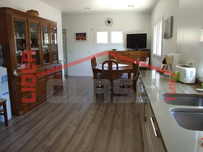 Moradia T3 para Venda em Torre de D. Chama Foto 4