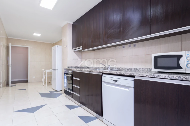 Apartamento T3 para Arrendamento em Matosinhos e Leça da Palmeira Foto 10