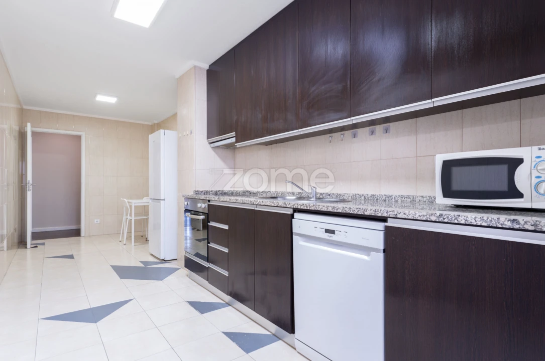 Apartamento T3 para Arrendamento em Matosinhos e Leça da Palmeira Foto 10