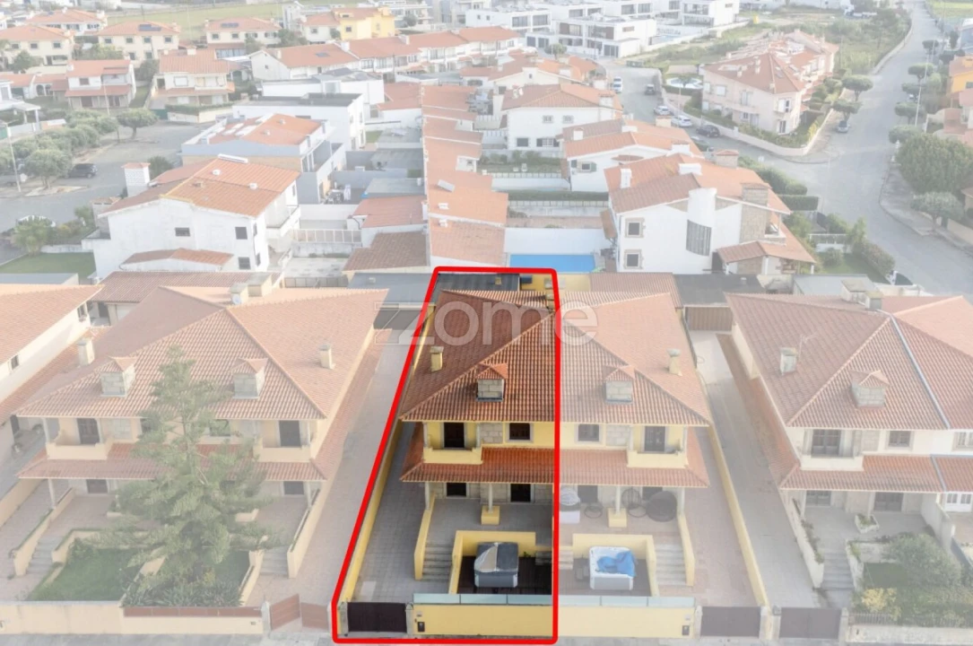 Moradia T5 para Venda em Vila Chã Foto 28