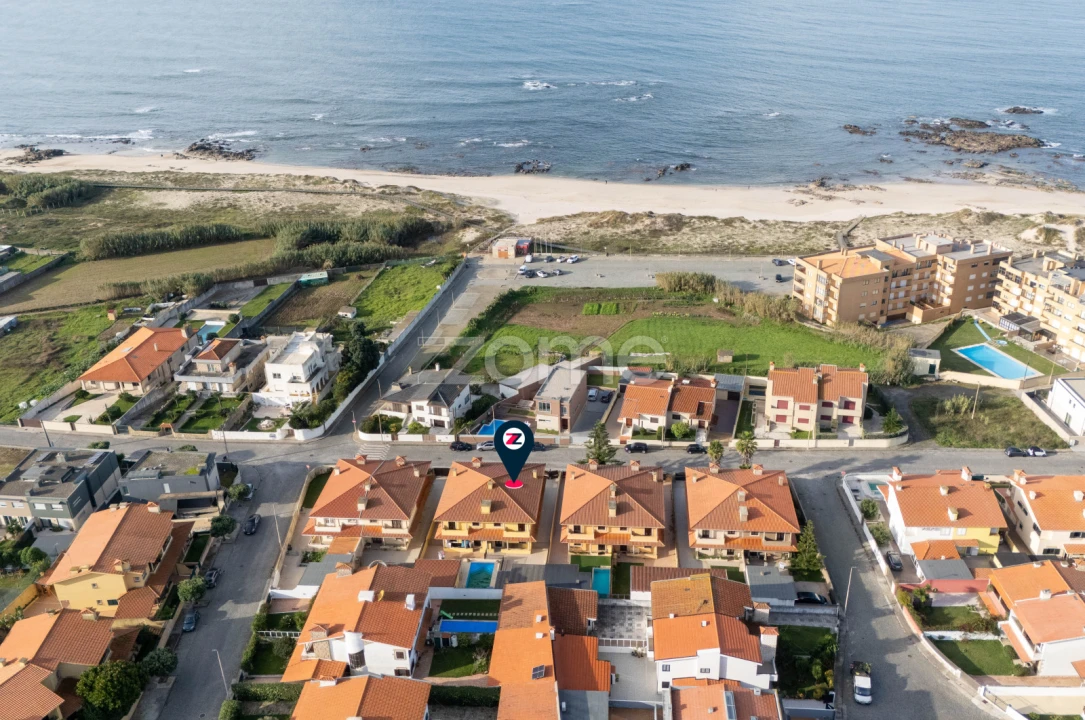 Moradia T5 para Venda em Vila Chã Foto 27