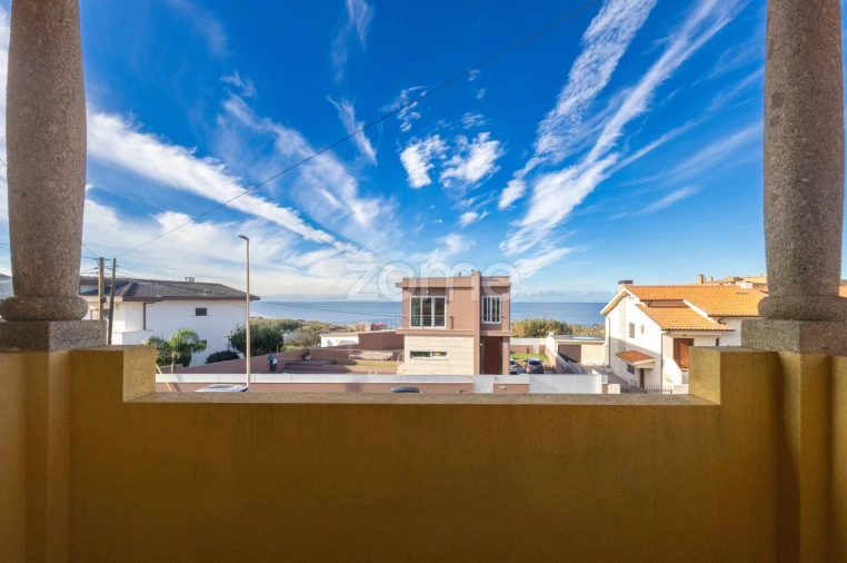 Moradia T5 para Venda em Vila Chã Foto 2