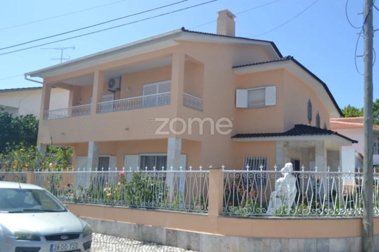 Moradia T6 para Arrendamento em Cascais e Estoril Foto 2