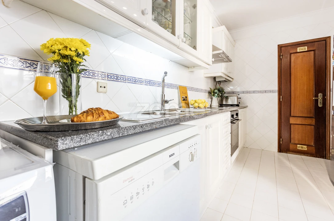 Apartamento T3 para Venda em São Vicente Foto 1