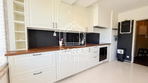 Apartamento T2 para Arrendamento em Carcavelos e Parede