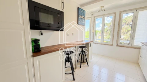 Apartamento T2 para Arrendamento em Carcavelos e Parede