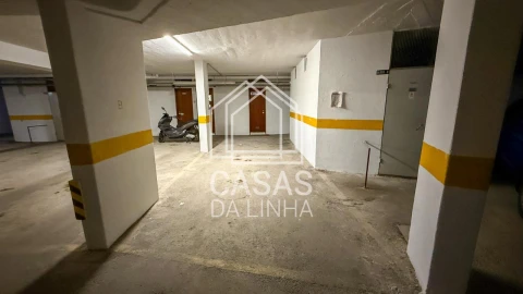 Apartamento T2 para Arrendamento em Carcavelos e Parede