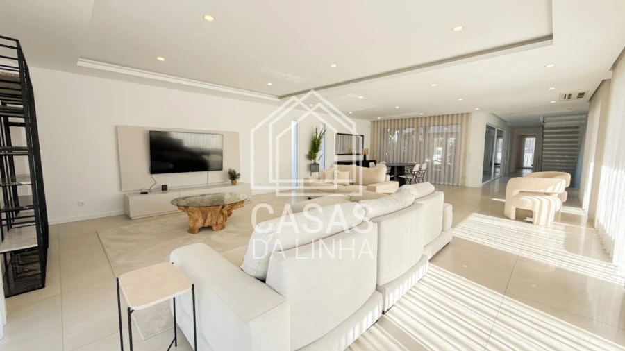 Moradia T6 para Venda em Corroios Foto 4