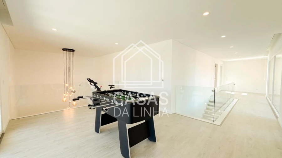 Moradia T6 para Venda em Corroios Foto 23