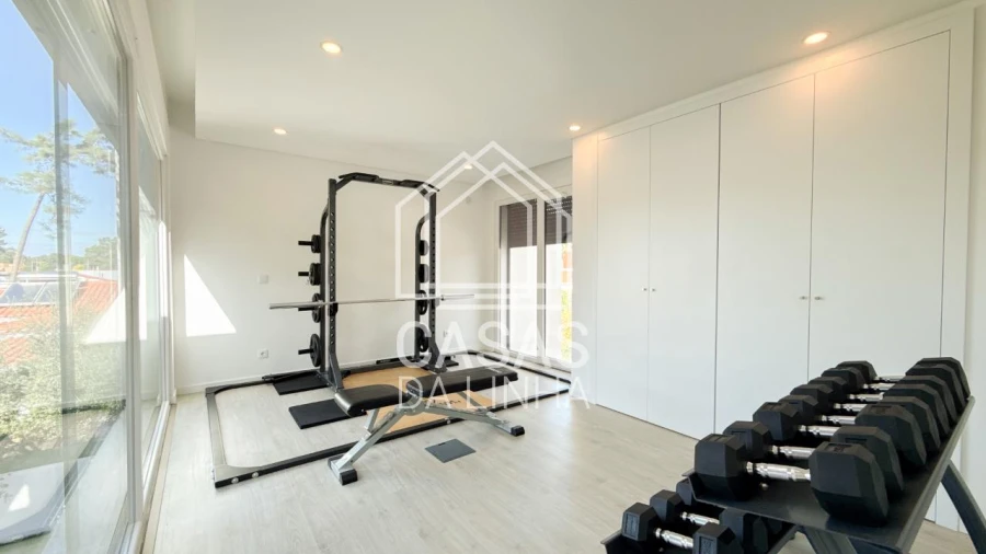 Moradia T6 para Arrendamento em Corroios Foto 22