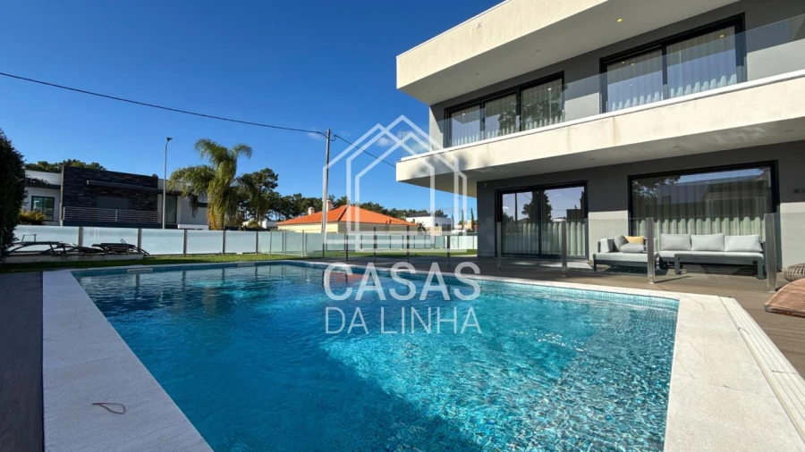 Moradia T6 para Arrendamento em Corroios Foto 38