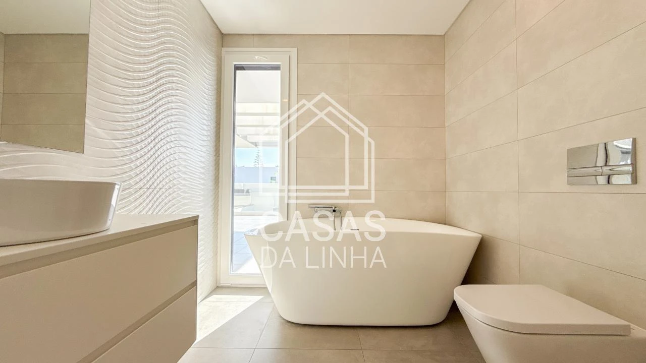 Moradia T6 para Arrendamento em Corroios Foto 31