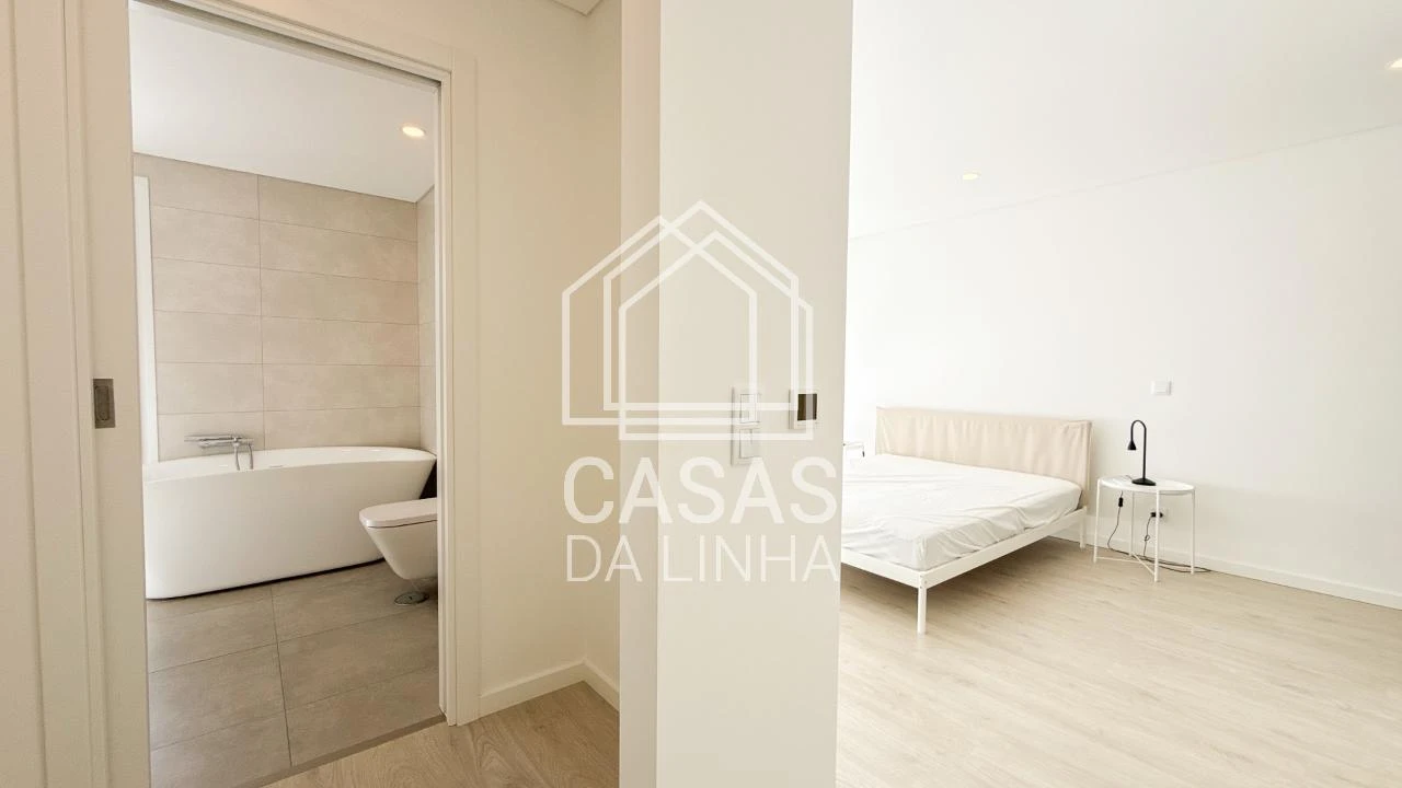 Moradia T6 para Arrendamento em Corroios Foto 30