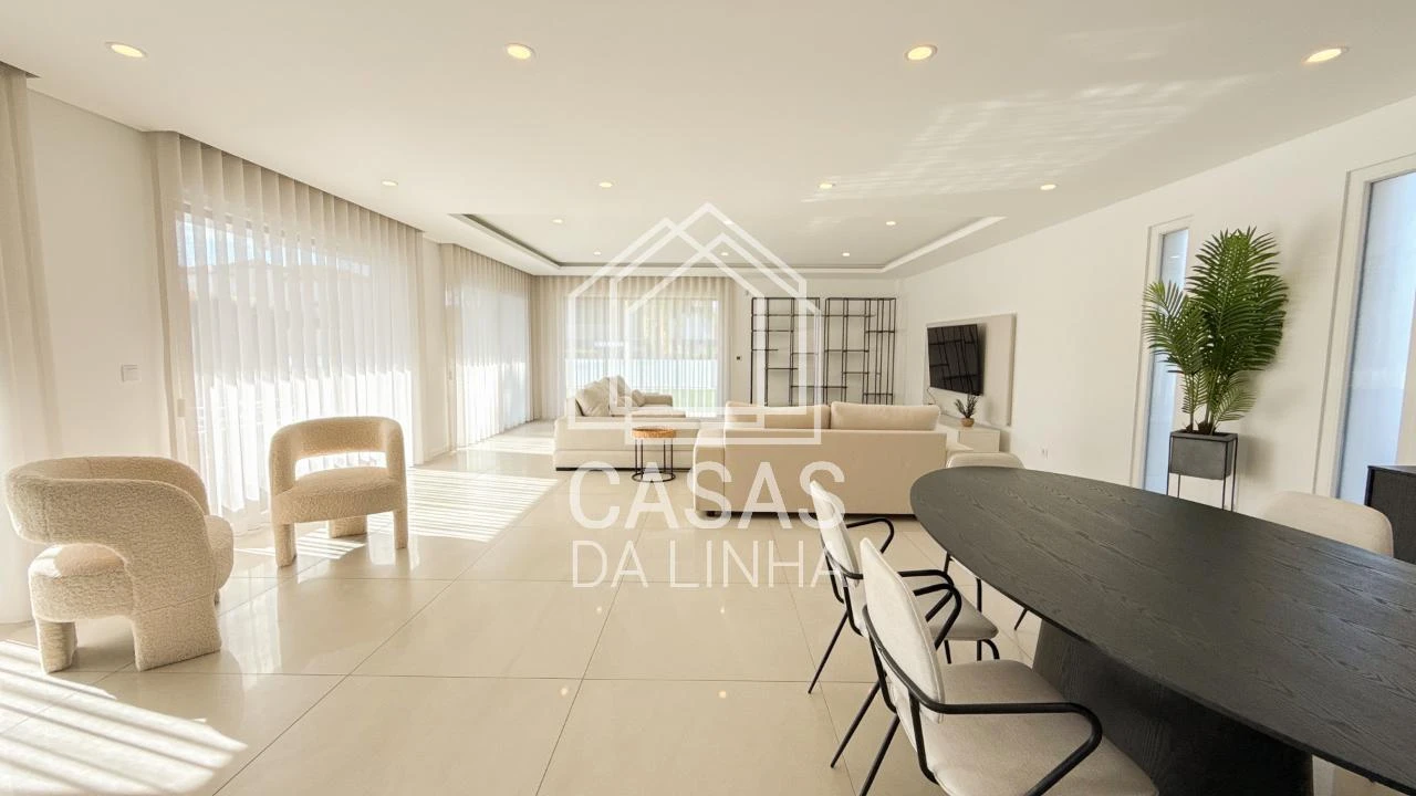 Moradia T6 para Arrendamento em Corroios Foto 9