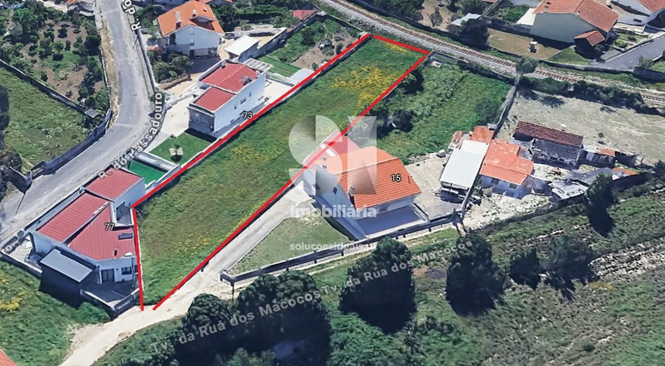 Terreno para Venda em Eixo e Eirol Foto 1