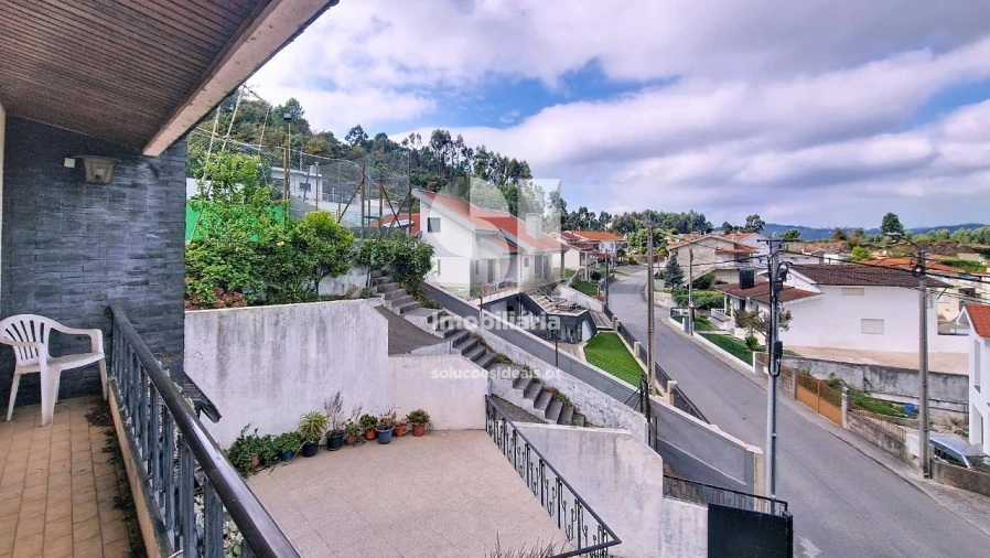 Moradia T3 para Venda em Rebordosa Foto 8