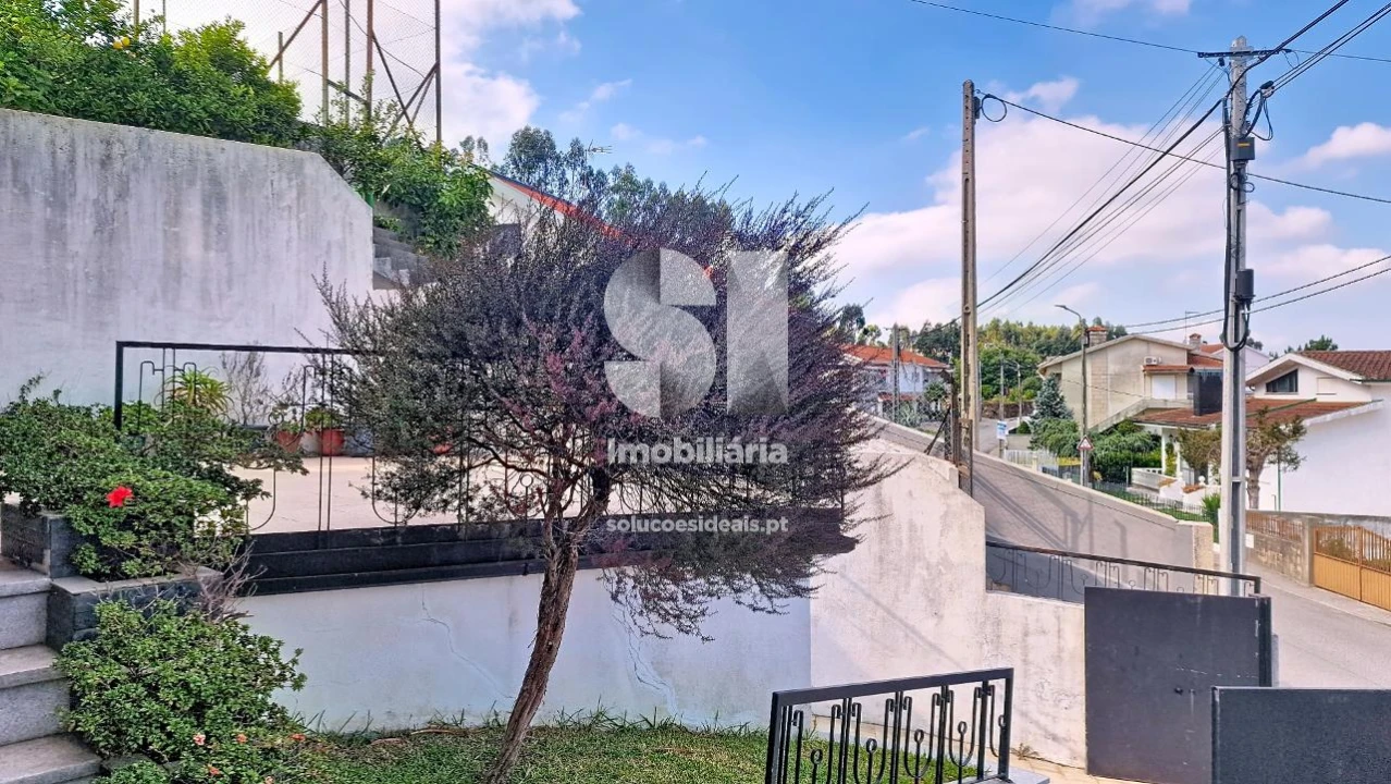 Moradia T3 para Venda em Rebordosa Foto 7